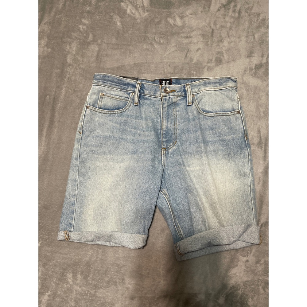 BDG Urban Outfitters Mens Slim Fit Denim Shorts Light Wash Blue Size 32 NWT
